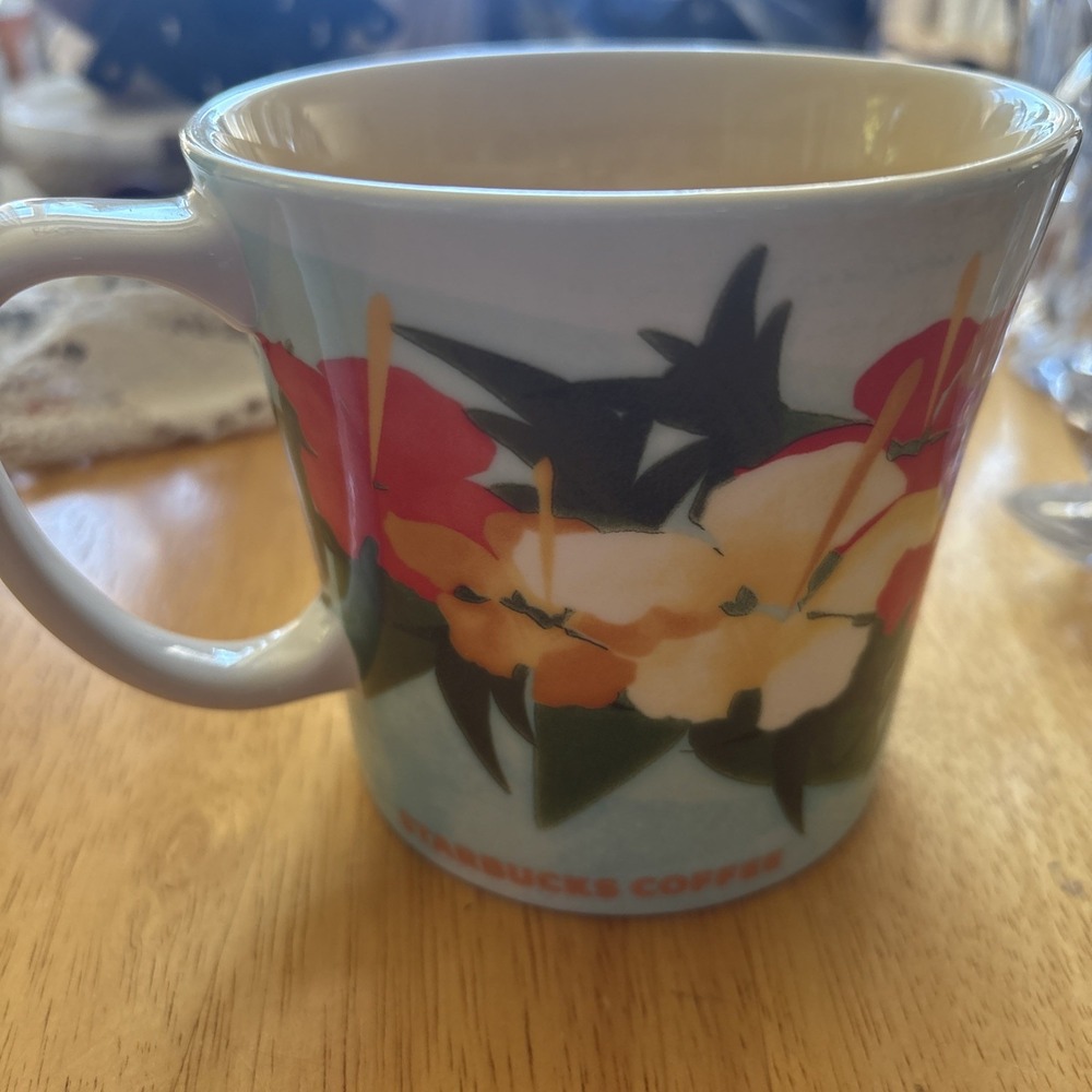 Starbucks 2010 Hawaii Hibiscus Floral Mug.